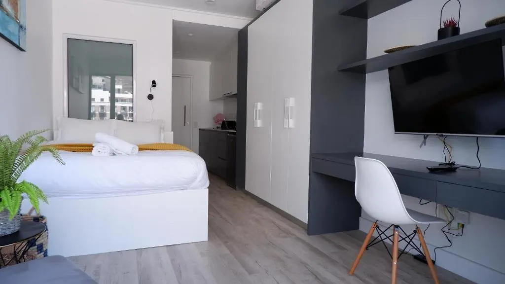 Hairbay Studio Units Cape Town 0*,
