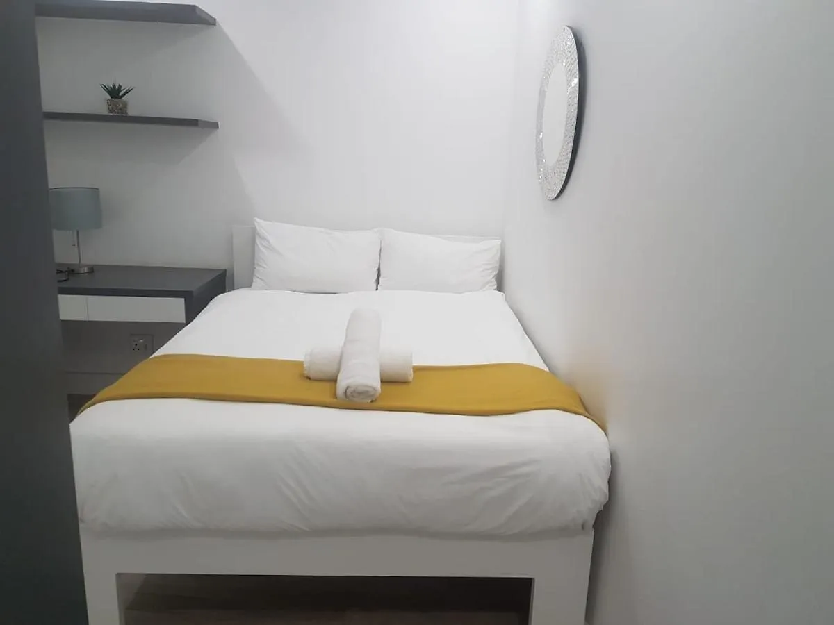 Hairbay Studio Units Cape Town Daire